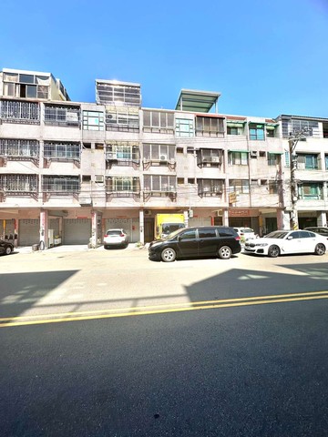 菜菜專任｜樹孝新光學區｜臨20米路店住門前可雙車｜台中市太平區振文路