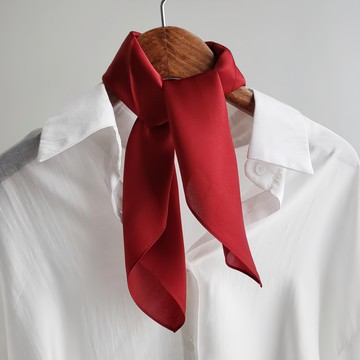 Vavisoo 100%絲質迷你 Peach Me 絲巾  53 x 53cm  紅色