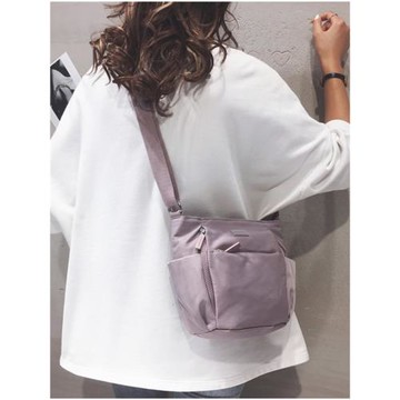 網紅小包包女斜挎包2025新款男潮簡約百搭大容量單肩休閑尼龍布包
