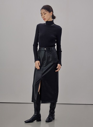 俐落前開岔皮革窄裙