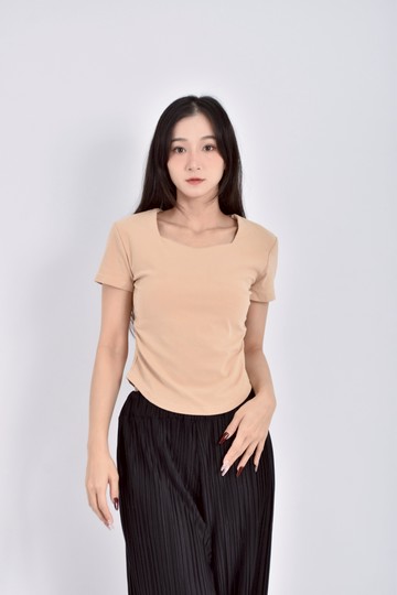 (S) 【艾玲私服】修身短版收腰素面橘色短袖上衣