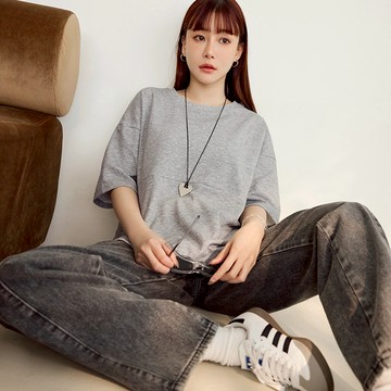 OB嚴選 車線剪裁前短後長開衩短袖上衣 《AB20364》大尺碼/女裝/現貨