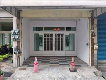 岡山河堤臨路透天店面｜高雄市岡山區華園二路