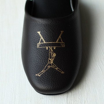 CLOAKROOMS OF .Fuller 室內拖鞋 設計款-體操人 _黑咖啡