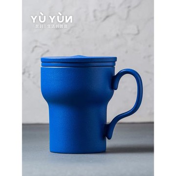 昱韻陶瓷過濾茶杯專用創意馬克杯家用杯子帶蓋克萊因藍泡茶杯大