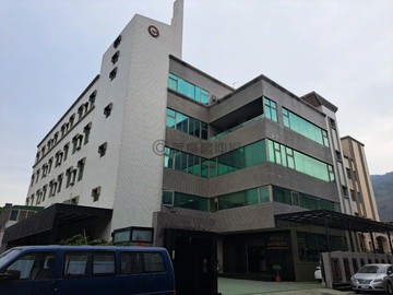 市區方正鋼骨有電貨梯天車乙工廠房｜高雄市鼓山區銀川街