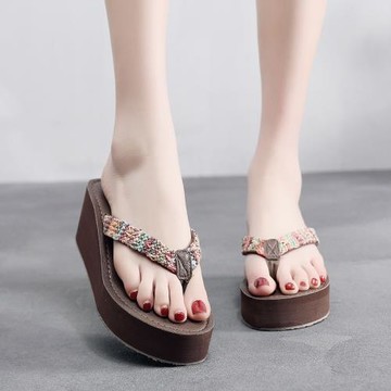 新款夏季涼拖人字拖鞋女時尚外穿坡跟厚底增高夾腳海邊防滑沙灘鞋