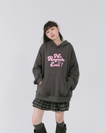 立體泡泡字母印圖連帽上衣