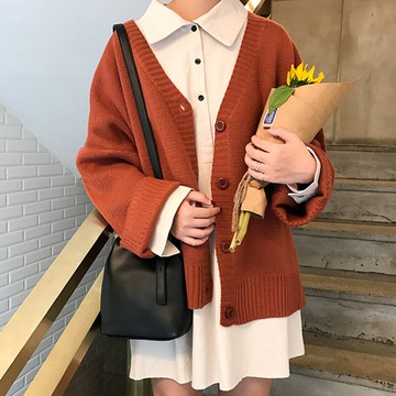 春裝新款韓版寬松單排扣毛衣女百搭純色V領長袖針織開衫外套1入