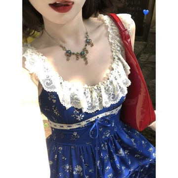 (免運)【ALITTLE 亂糟糟】“盛夏藍風鈴”藍色小碎花蕾絲露背吊帶長裙夏