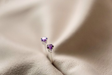 SV925 迷你紫水晶單鑽耳環(耳夾) 3mm 皇冠六爪鑲 養耳棒