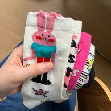 襪子女 韓版 中筒 ins 潮 JK 少女 日系 可愛 小兔 圖案 插畫 卡通 情侶 中筒襪 高顏值 氣質 甜美 陽光