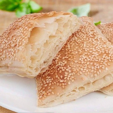 滿一千五就送雞塊兩包！西式芝麻燒餅（三入一組）