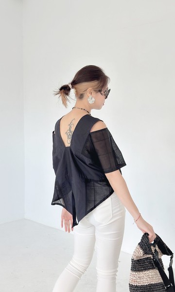 黑色拼接半透明四方格下擺蝴蝶結四角衣四方衣