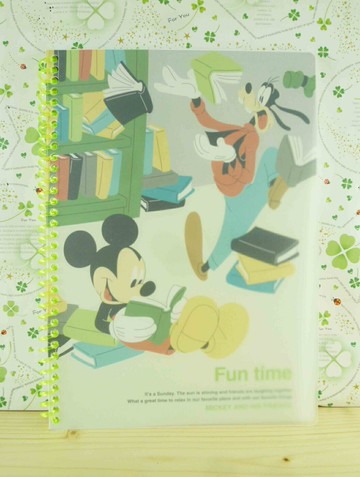 【震撼精品百貨】Micky Mouse 米奇/米妮  線圈筆記本-看書 震撼日式精品百貨