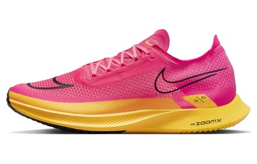 ZOOMX STREAKFLY HYPER PINK