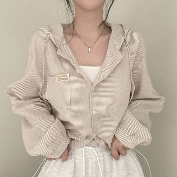 ˏˋ 𝐻𝑒𝑦 𝑆𝑝𝑟𝑖𝑛𝑔 - ̗̀ 🌷⛅️ ̖́‎韓國chic 時尚氣質條紋連帽係扣寬鬆休閒百搭短款外套