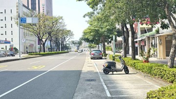 【獨家】面中正四路｜符合違老資格黃金店面｜高雄市前金區中正四路