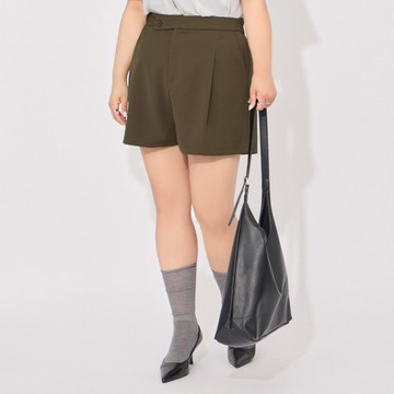 不對稱設計抗皺短褲 MORE U 中大尺碼褲子
