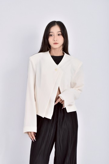 (XL) rooof西裝素面白色外套