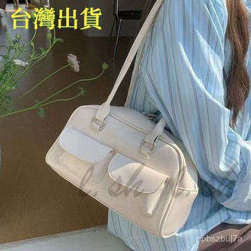 台灣出貨 小眾通勤包✨韓版小眾單肩通勤包 韓版單肩包 戶外側背包 單肩包 百搭包款 女包 油蠟皮包包  韓版工裝包 休閑