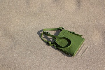 葉脈斜肩包 側肩包－ Vein shoulder bag