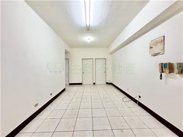 龍潭交流道1樓三房車｜桃園市龍潭區健行路