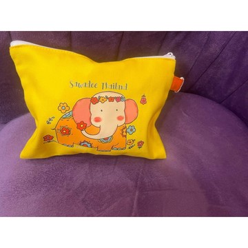 現貨 泰國 🇹🇭 手工製作 彩虹布料設 大象圖案耐用 四方形萬用扣圈化妝包 零錢包 約19cm