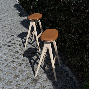Pony 高凳 | 吧檯椅 | 梣木