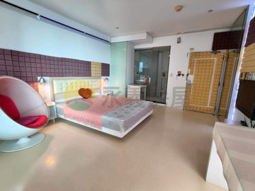 高樓層32星空天花板✨亞灣星空景觀套房｜高雄市苓雅區自強三路