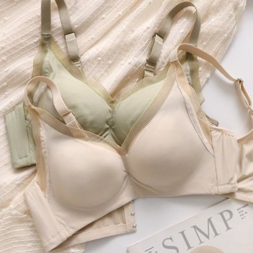 (免運)日本100%桑蠶絲里料真絲光面無鋼圈聚攏收副乳文胸小胸內衣女無痕