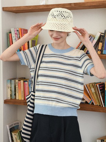 Rainbow Boucl Knit Sweater (PBE03S-NNTW001IV/SBLF)