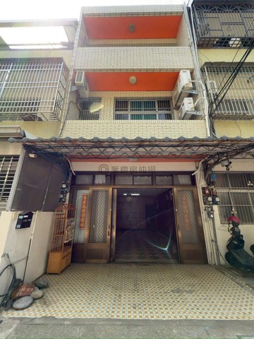 竹北華興門口停車透天｜新竹縣竹北市華興街