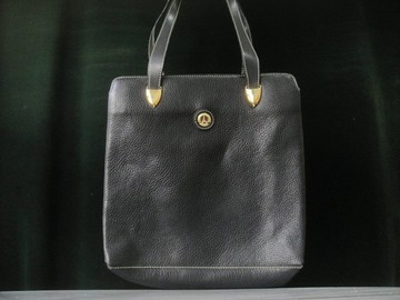輝煌年代 OLD ERA _早期二手Salvatore Ferragamo義大利製肩背包