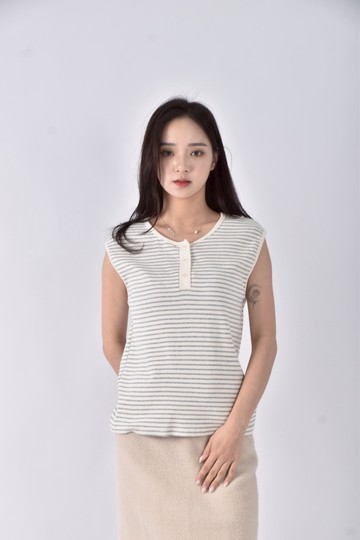(S) boutique seoul質感針織條紋背心白色上衣