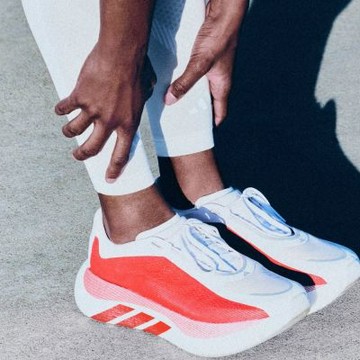 【adidas 愛迪達】 HYPERBOOST 跑鞋 運動鞋 慢跑鞋 女鞋 KI1916