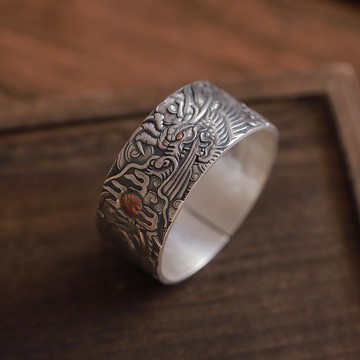 手作純銀滿浮雕復古龍紋手環