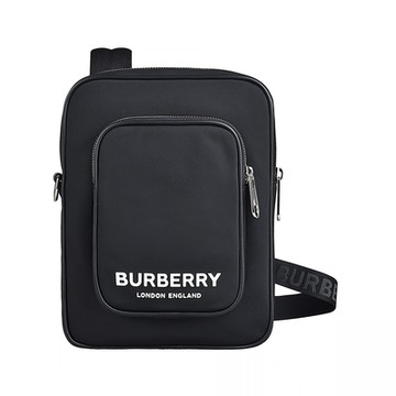 BURBERRY 巴寶莉  LOGO PRINT NYLON字母LOGO尼龍拉鍊斜背包(黑)