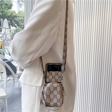 適用于三星Z FLIP5手機殼W24FLIP新女款galaxy zFlip4斜挎掛繩W23 FLIP大容量老花潮牌防摔Flip3