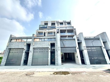 正十四期全新臨路！肉地42坪三車電梯別墅！｜台中市北屯區松柏二街