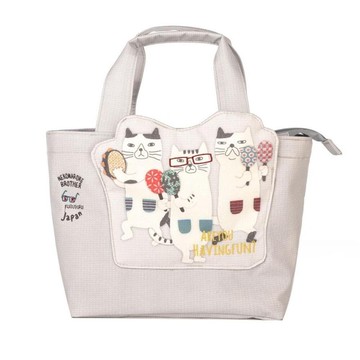 Kusuguru Japan 手拿包 前口袋立體貼花造型 拉鍊手提包-灰色