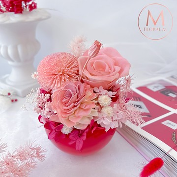 快速出貨💯心意滿分【Floral M】紅粉派對童話幻境香氛擴香花禮（贈送5ml香氛油）摩羯座生日快樂