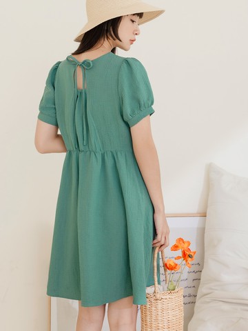 小V臉．桃心領立體紋理拋袖短洋裝