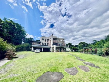 埔里鎮絕美雲海獨棟可停１８車輕屋齡造景別墅！｜南投縣埔里鎮水墻巷