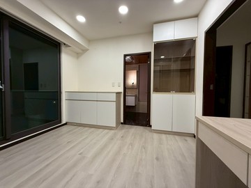 專任 | 世紀凱悅溫馨裝潢大三房休旅車位⭐｜台中市西屯區國安一路