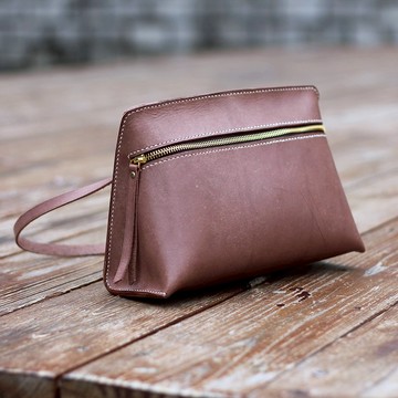 【穎川手創】三角約會包/斜背包/側背包/真皮手工縫製/紅咖色