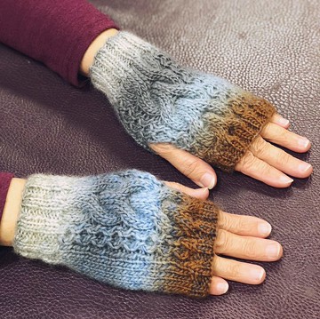 ChiChi手作-遠方國度-毛線手編織手套