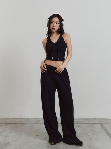 美式街拍的慵懶公式；連帽美背BraTop+率性寬褲 兩色