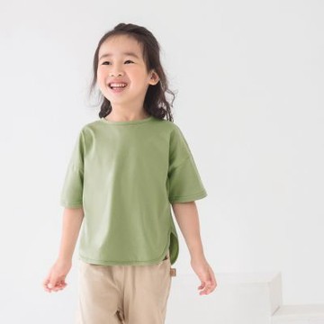 OB嚴選-素色側開衩圓弧衣襬短袖上衣《QA1531》