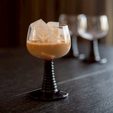 ByOn｜EWA 高腳玻璃杯 230ml